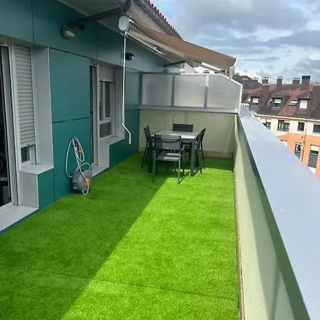 شقة Bonito Atico Zona Hospital Con Garaje اوفيدو