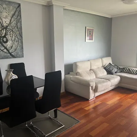 Bonito Atico Zona Hospital Con Garaje *