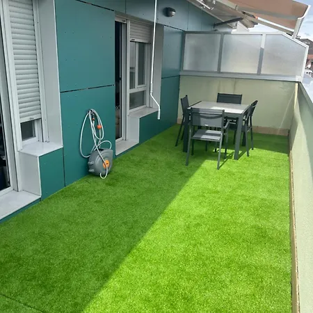 Bonito Atico Zona Hospital Con Garaje *