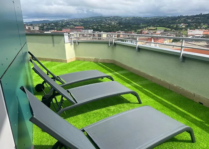 Bonito Atico Zona Hospital Con Garaje Appartamento Oviedo