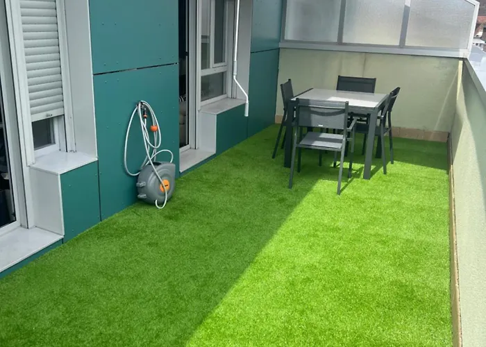 Bonito Atico Zona Hospital Con Garaje *