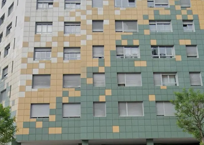 Bonito Atico Zona Hospital Con Garaje * Oviédo