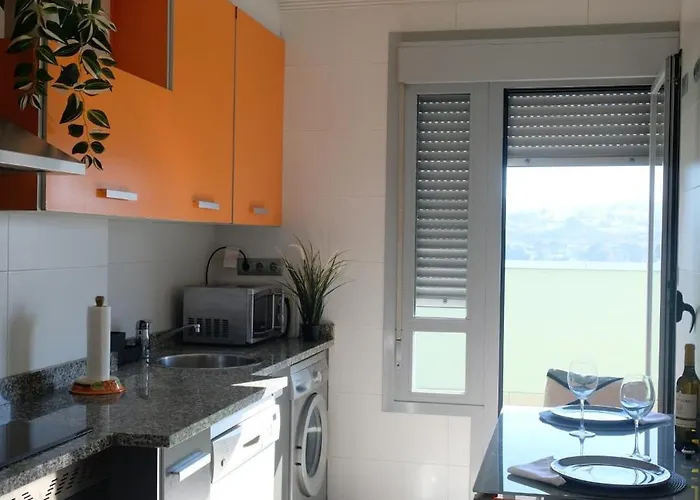 Bonito Atico Zona Hospital Con Garaje Appartamento